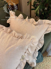 Ruffled cusion 🌷