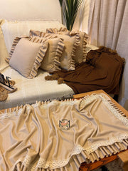 Set ruffled